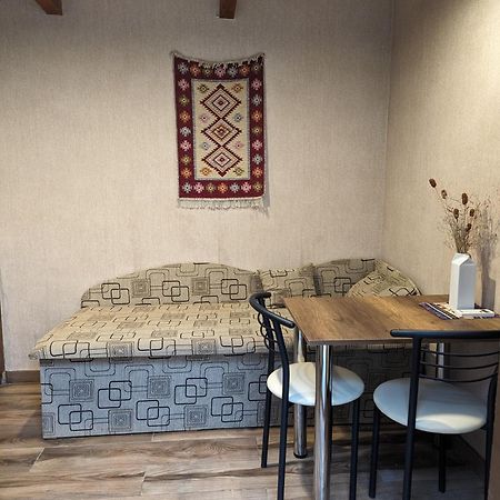 טביליסי Cute&Tiny -5 Minutes Walk From Marjanishvili Metro מראה חיצוני תמונה